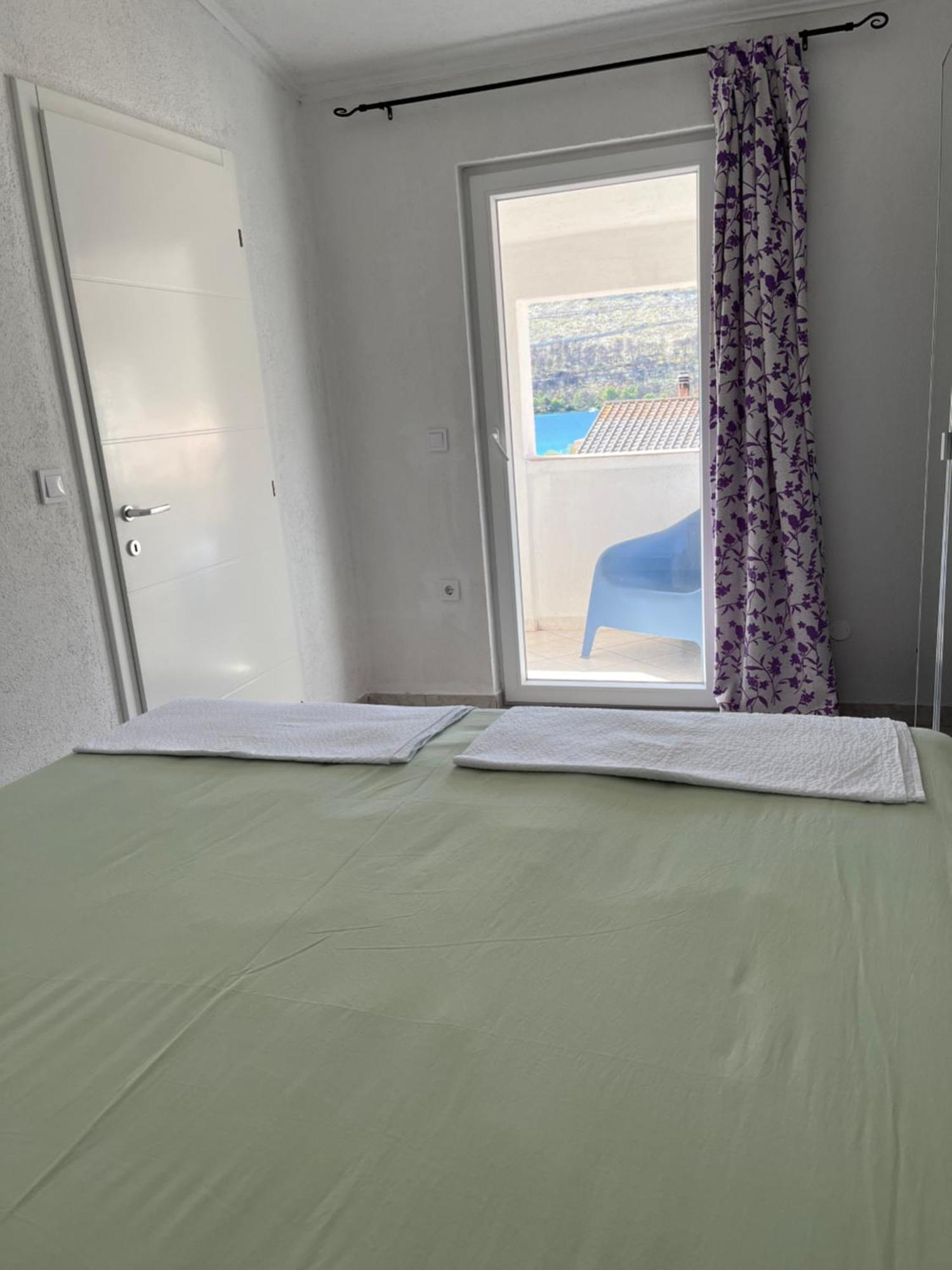 Apartmani Mlinar-One Bedroom Seaview เกรบัชติซา ภายนอก รูปภาพ